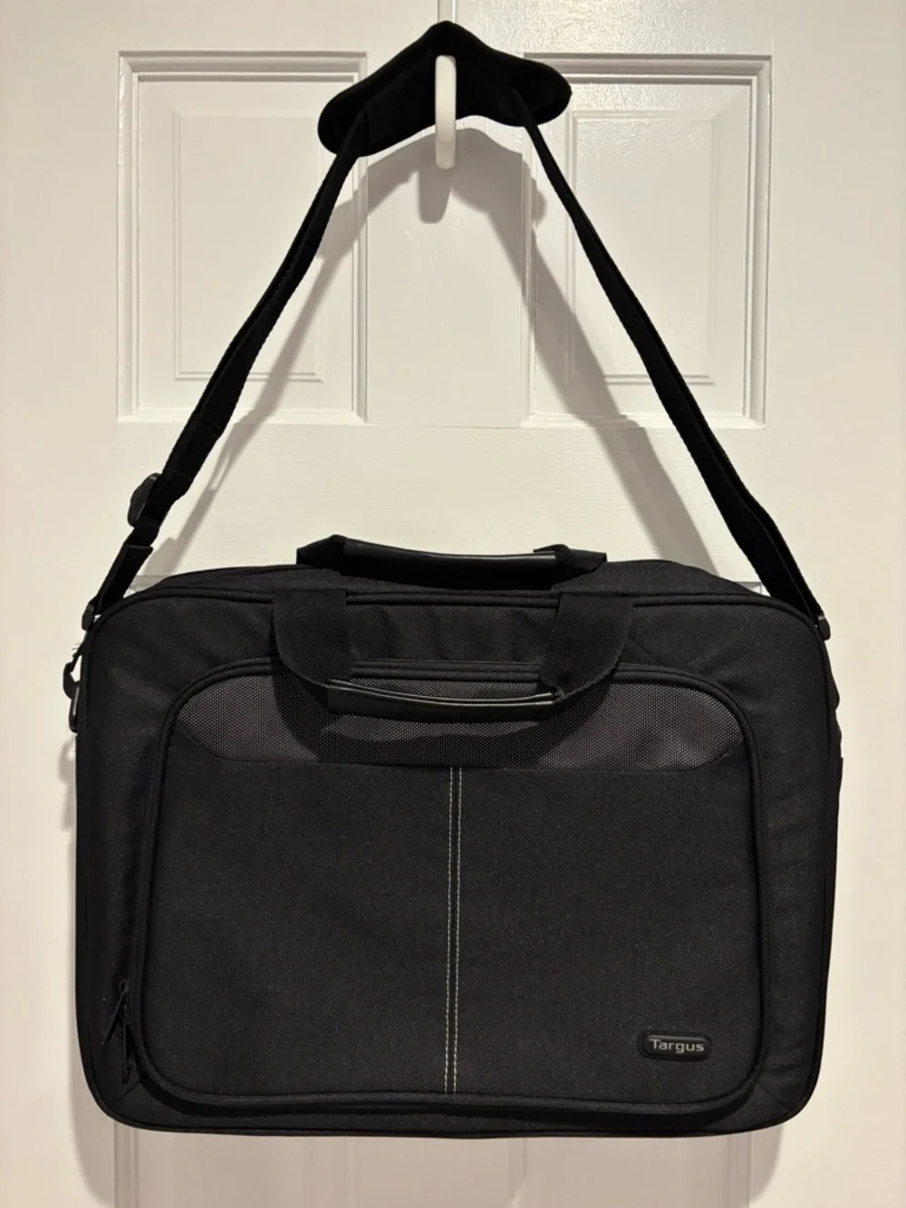 Targus Intellect Carrying Case Bag for 15.6”-16” Notebook, Black